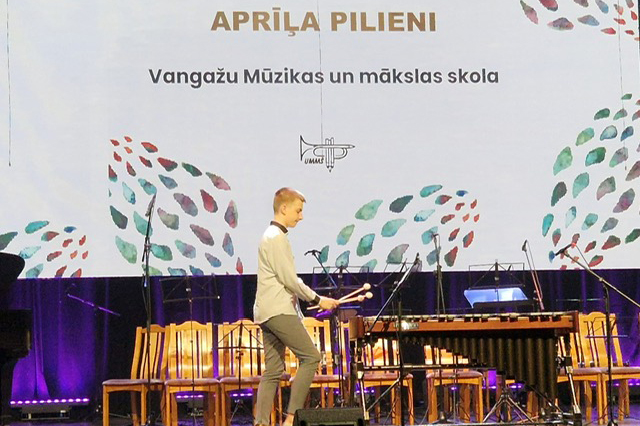 aprila001